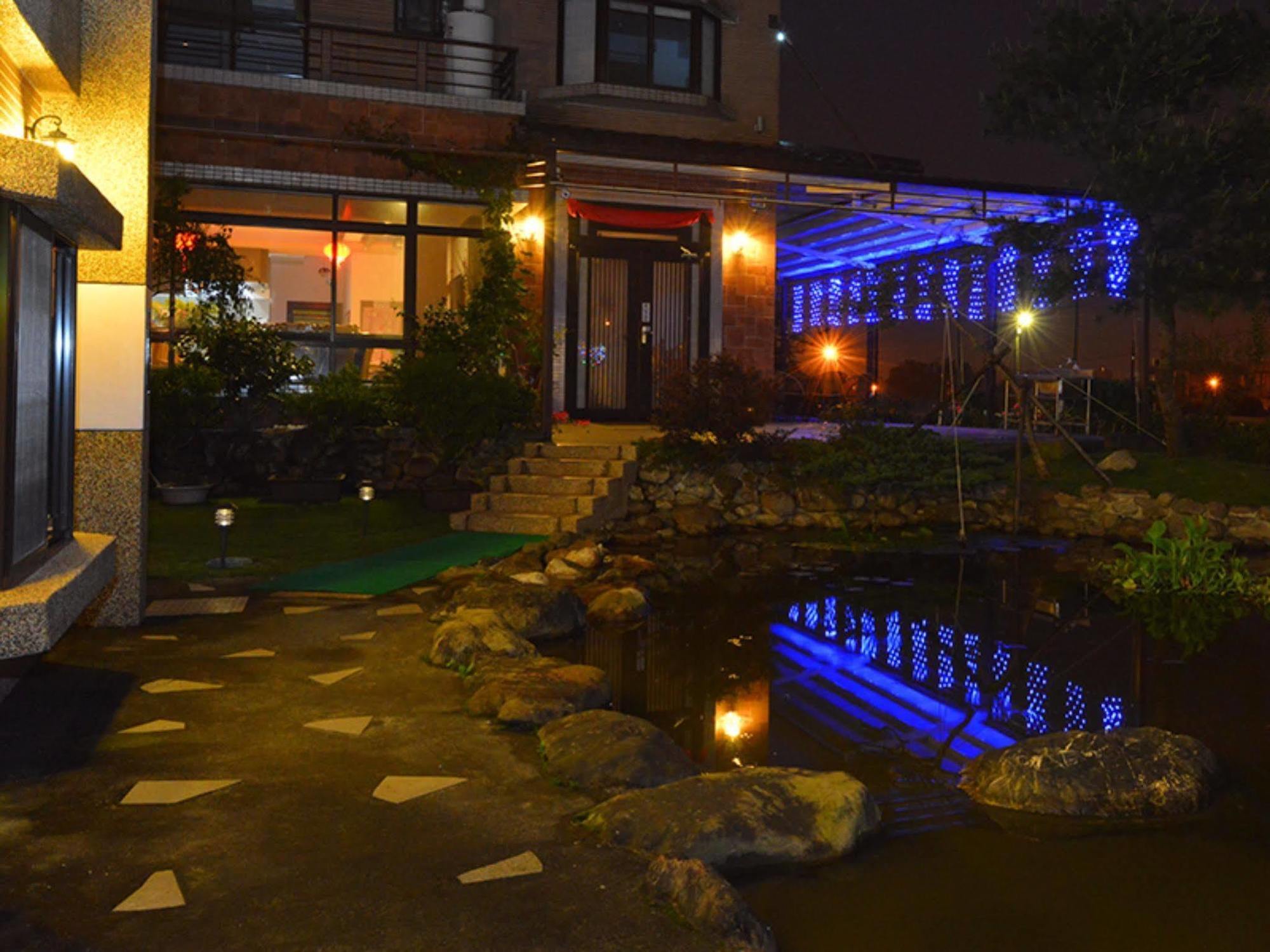 Riverbank B&B Yilan Exterior photo