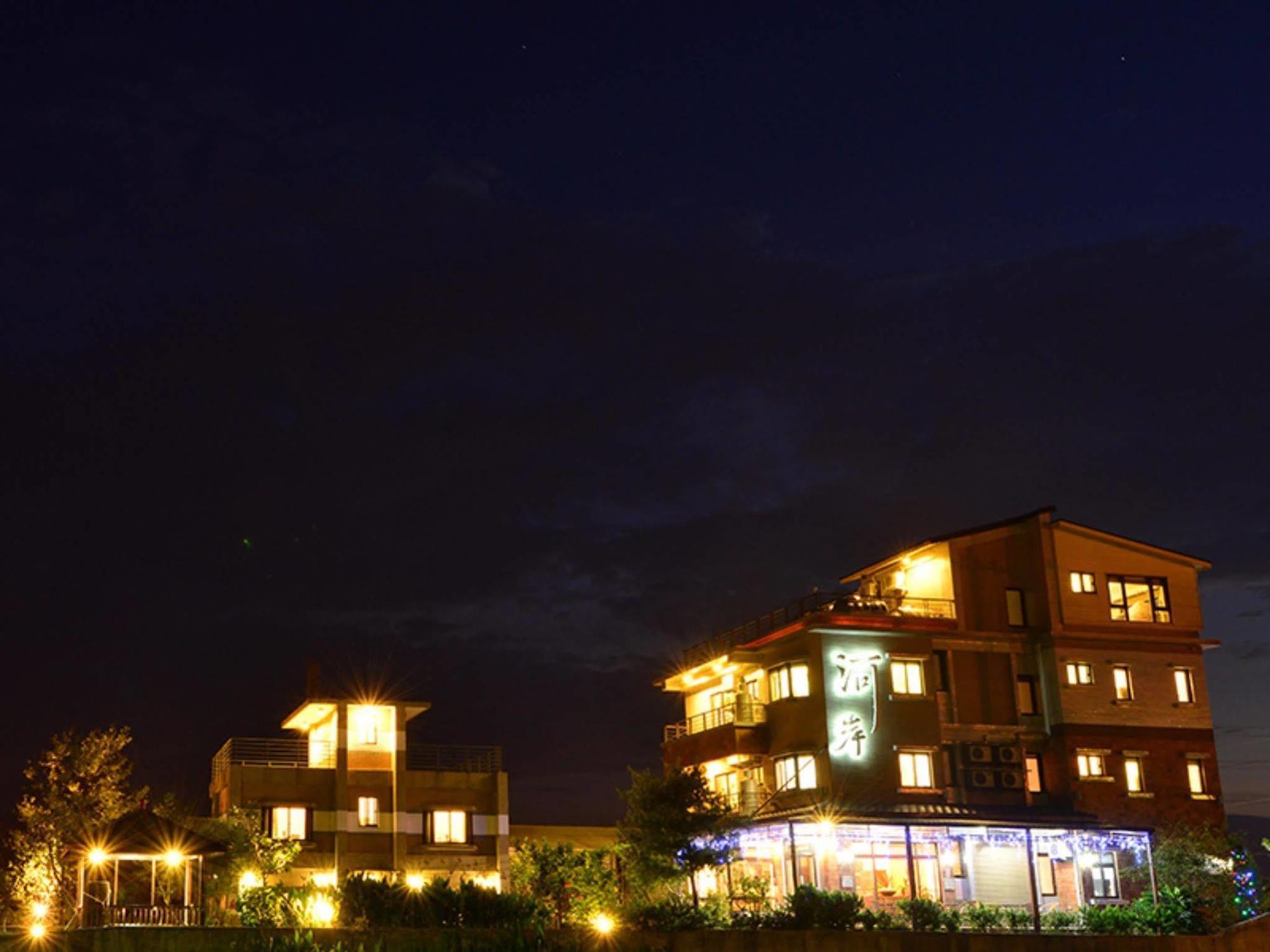 Riverbank B&B Yilan Exterior photo