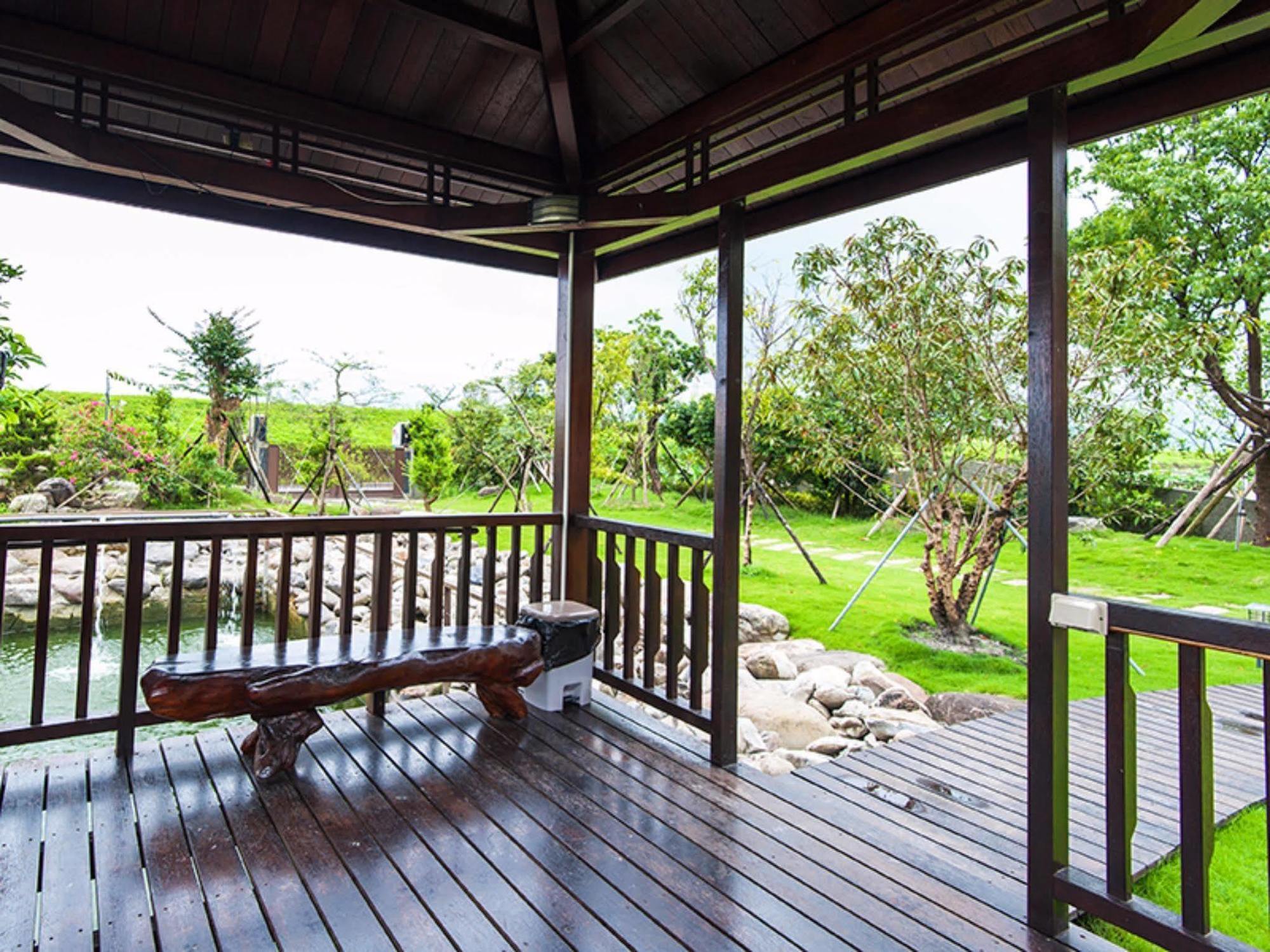 Riverbank B&B Yilan Exterior photo