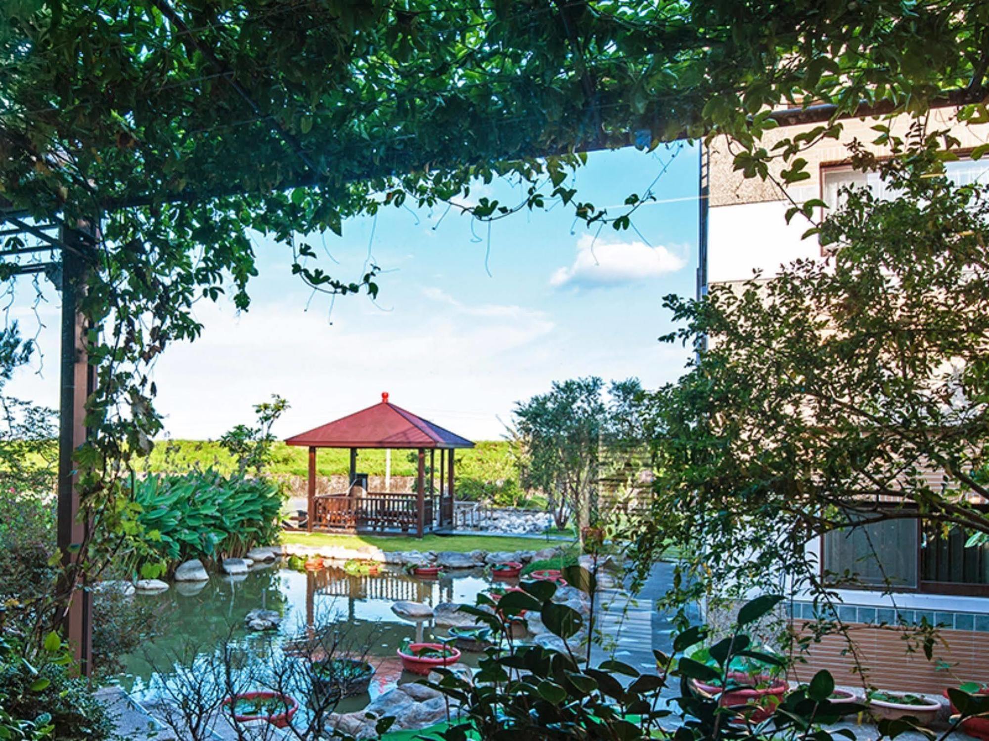 Riverbank B&B Yilan Exterior photo