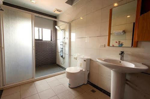 Riverbank B&B Yilan Exterior photo