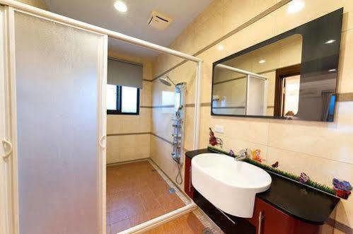 Riverbank B&B Yilan Exterior photo